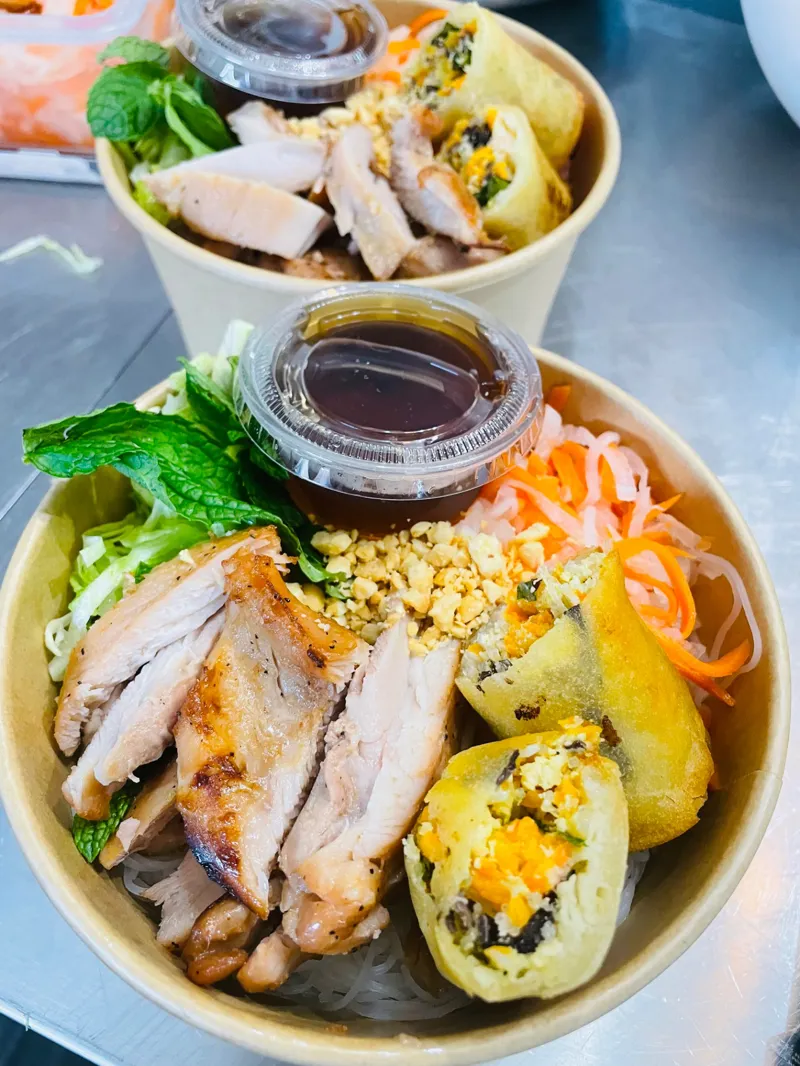 Vermicelles au poulet grillée